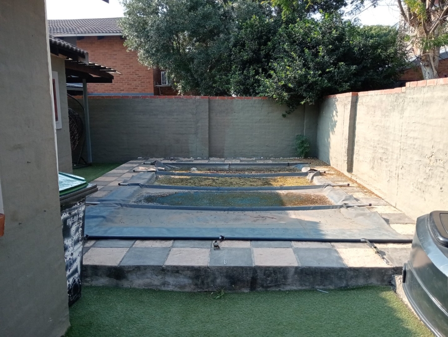 4 Bedroom Property for Sale in Waterval East North West